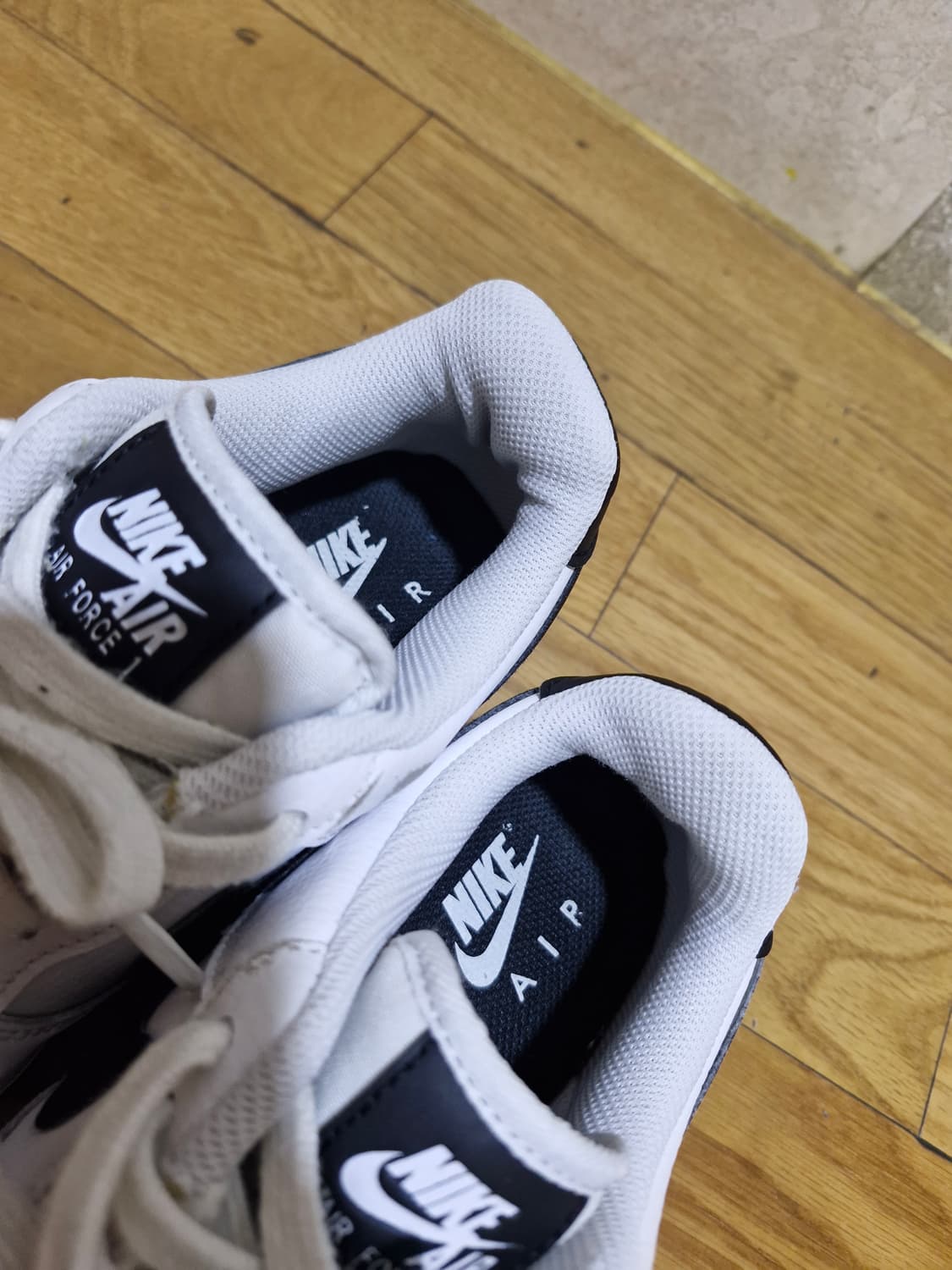 (정품) 나이키 에어포스 블랙화이트 245 상품이미지7
