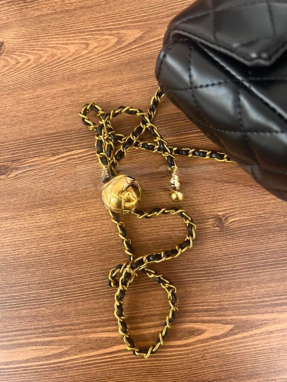 깜짝세일(새상품)정품 샤넬 VIP 기프트 노벨티 골든볼 크로스백 한정판 상품이미지5