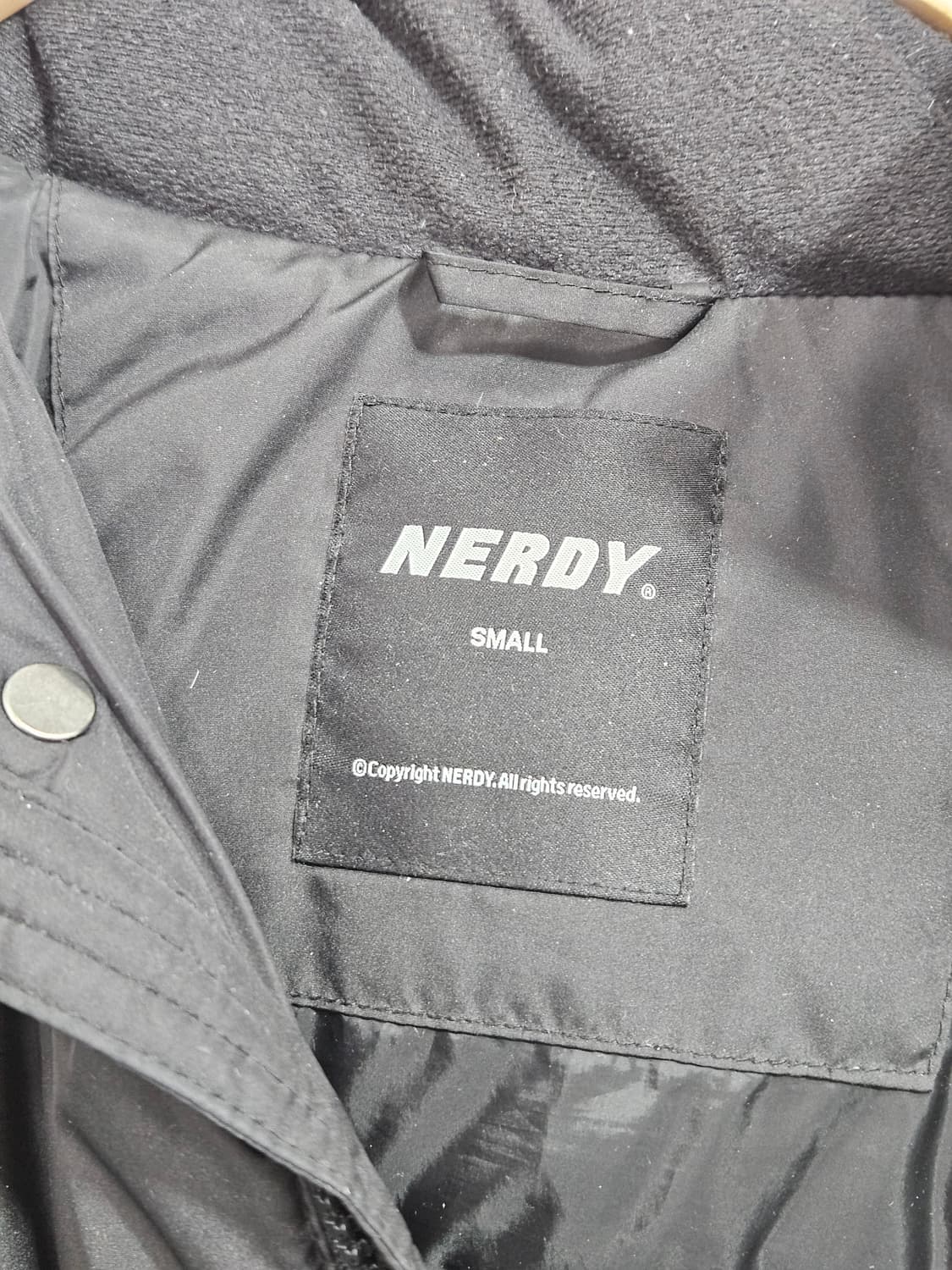 널디(NERDY) 2022FW 엔와이 공용 덕다운패딩  상품이미지4