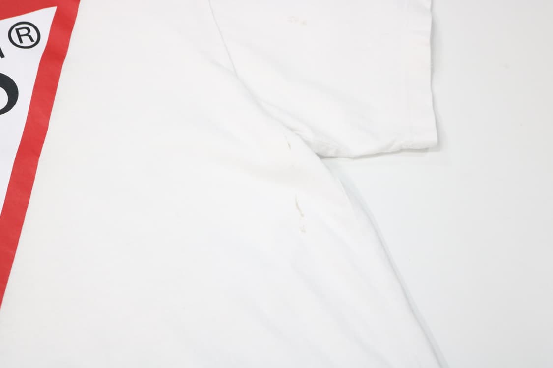 게스 GUESS 빈티지 빅 트라이앵글 로고 화이트 반팔 티셔츠 (L) 상품이미지5