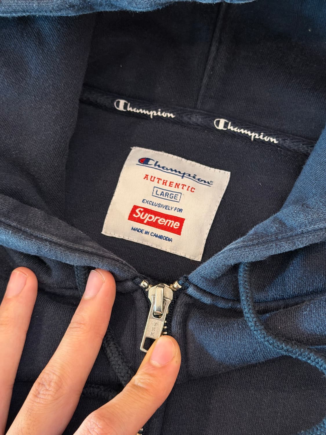 17FW 슈프림 X 챔피온 아크로고 후드집업 네이비 레드 상품이미지5