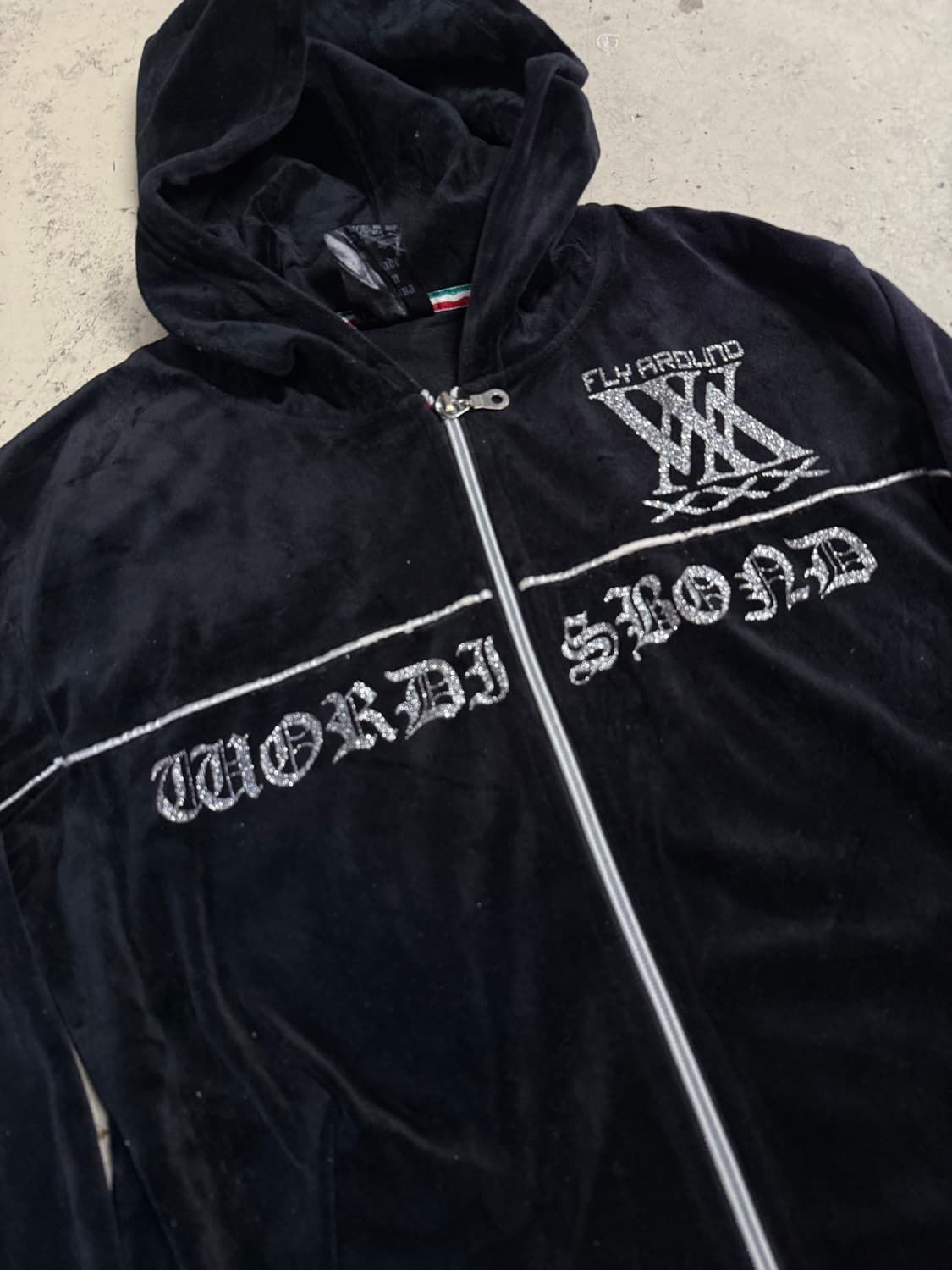 back lettering velour hood zip-up 상품이미지9