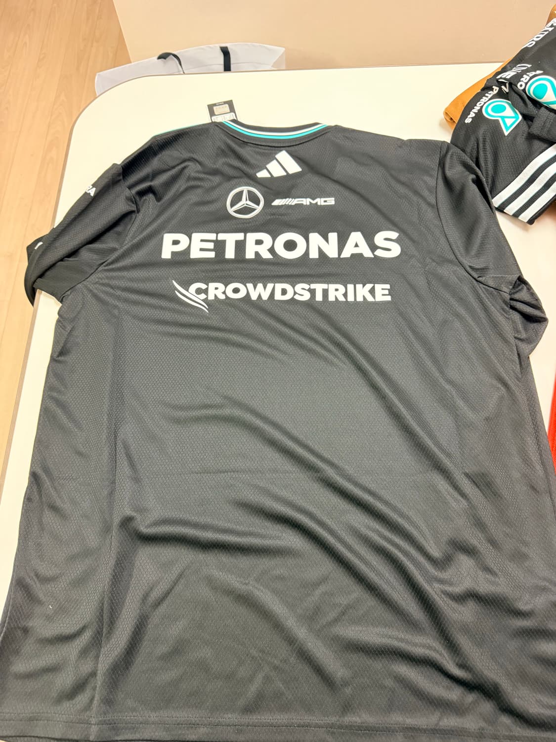 메르세데스 AMG X 아디다스 포뮬러 원 2025 팀 어센틱 저지 상품이미지2