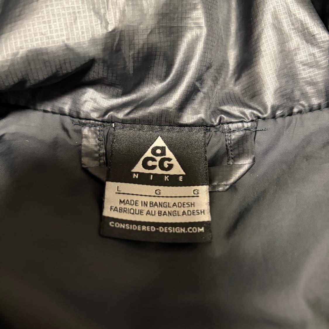 나이키 ACG 구스다운 유광 푸퍼 패딩 상품이미지4