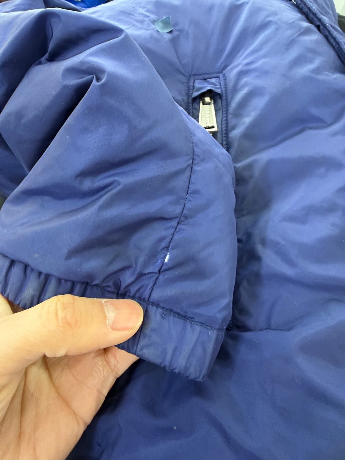 정품) Dsquared 디스퀘어드 남성 블루 패딩 44 상품이미지5