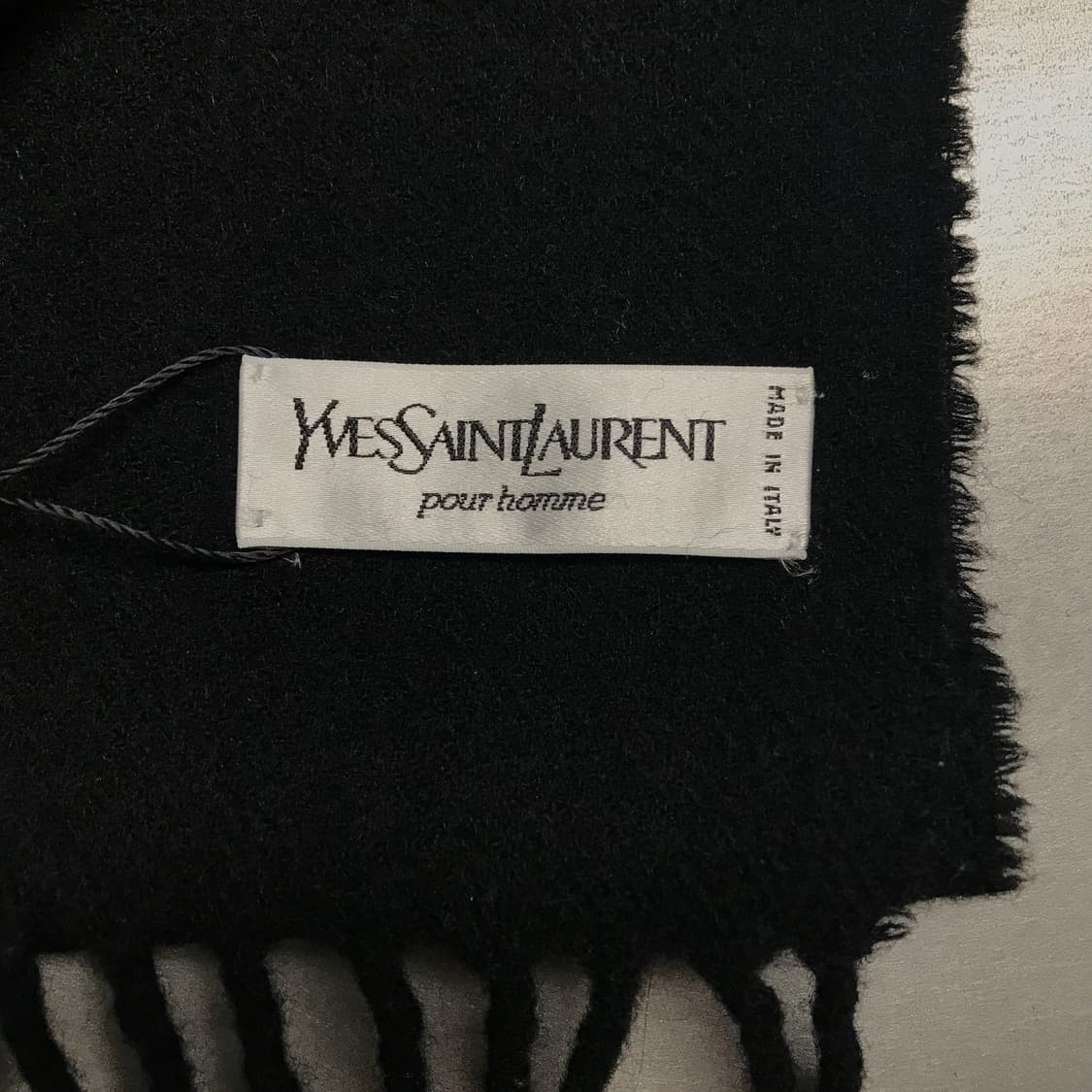 YSL 입생로랑 블랙 머플러 상품이미지5