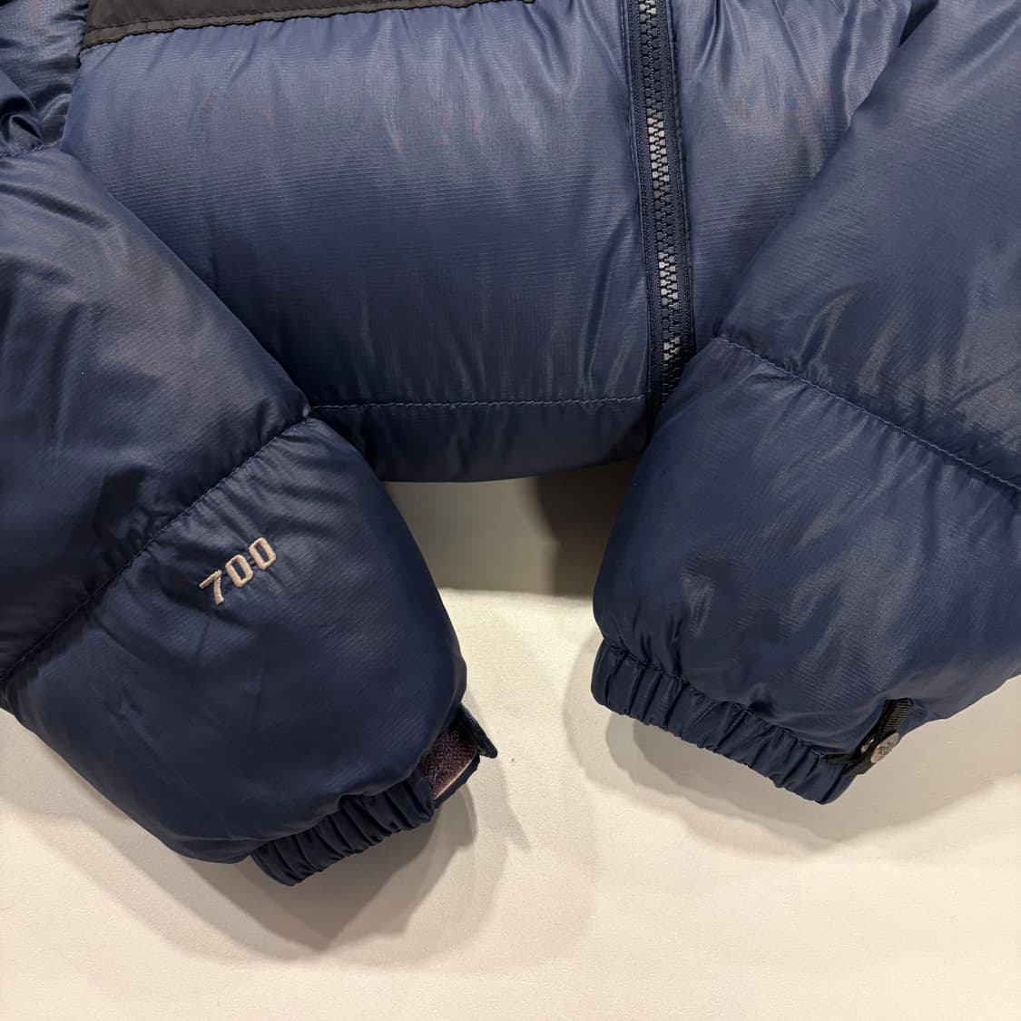 [85] 노스페이스 700 다운 눕시 패딩 네이비 블랙 B667 상품이미지6
