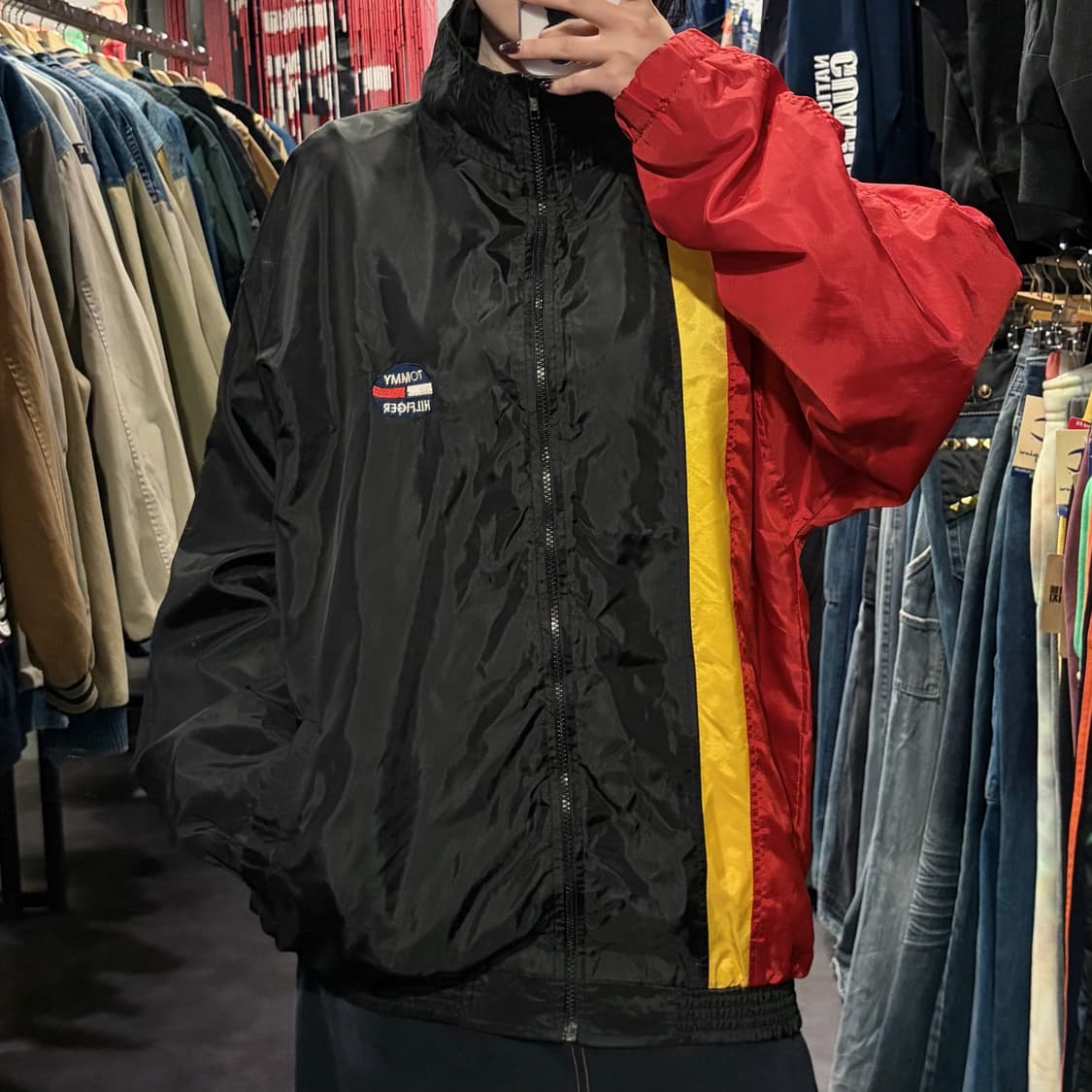 Tommy Hilfiger 타미힐피거 바람막이 블랙 레드 옐로우  상품이미지3