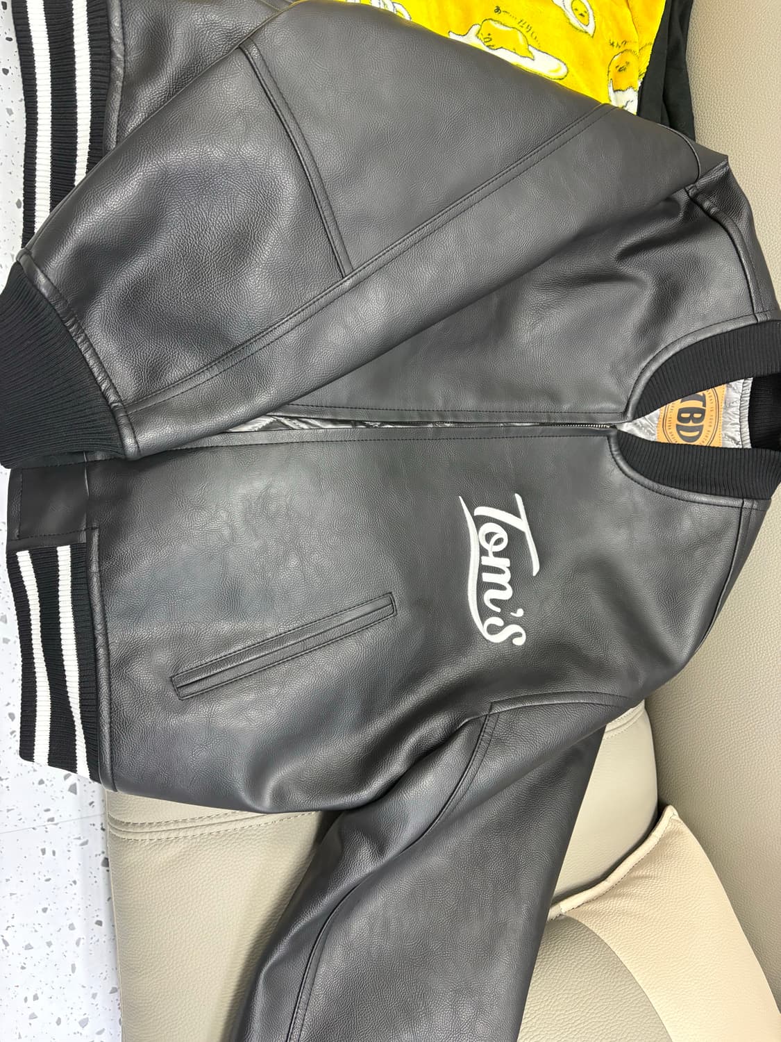 톰스벌스데이 가죽 레더 자켓 블랙 상품이미지5