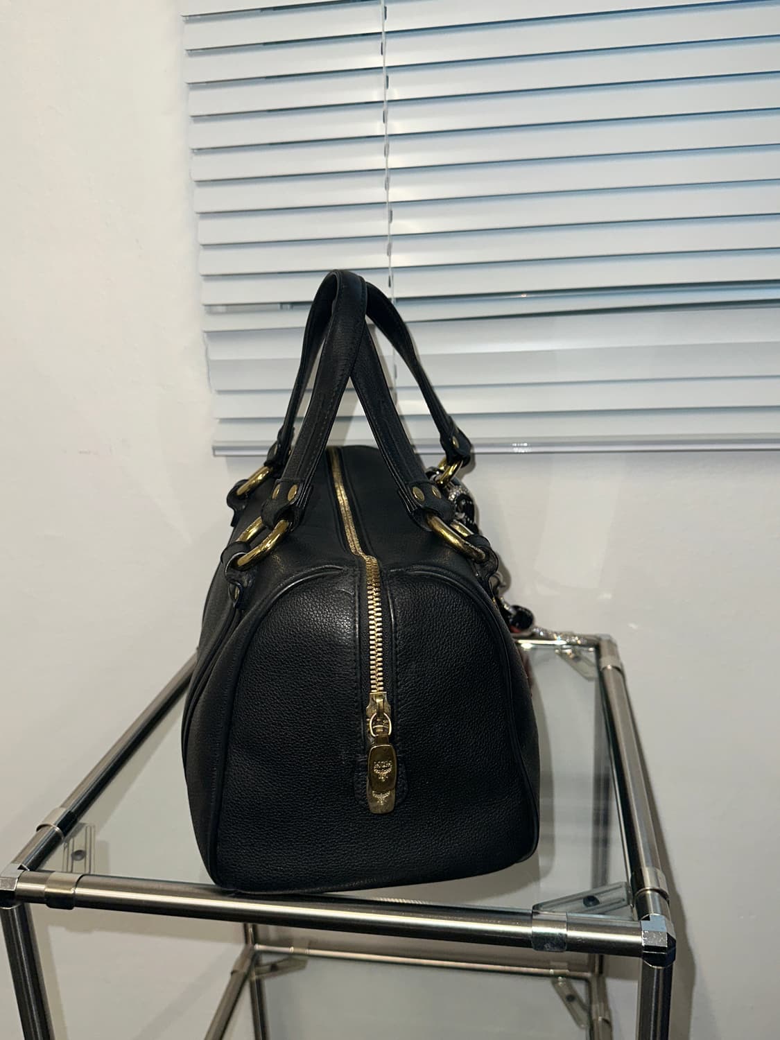 성주택)MCM 토트백 블랙 금장 인보이스(매장탭) 상품이미지3