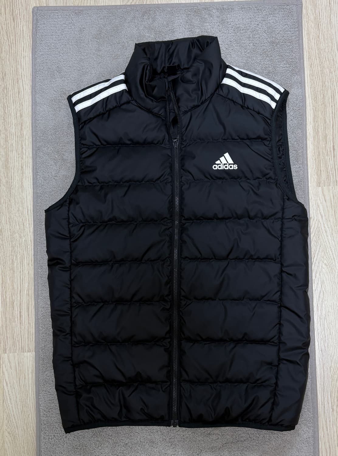 [S급] 가볍 따뜻☕️ 아디다스 ESS 라이트 다운 패딩 조끼 F 상품이미지2