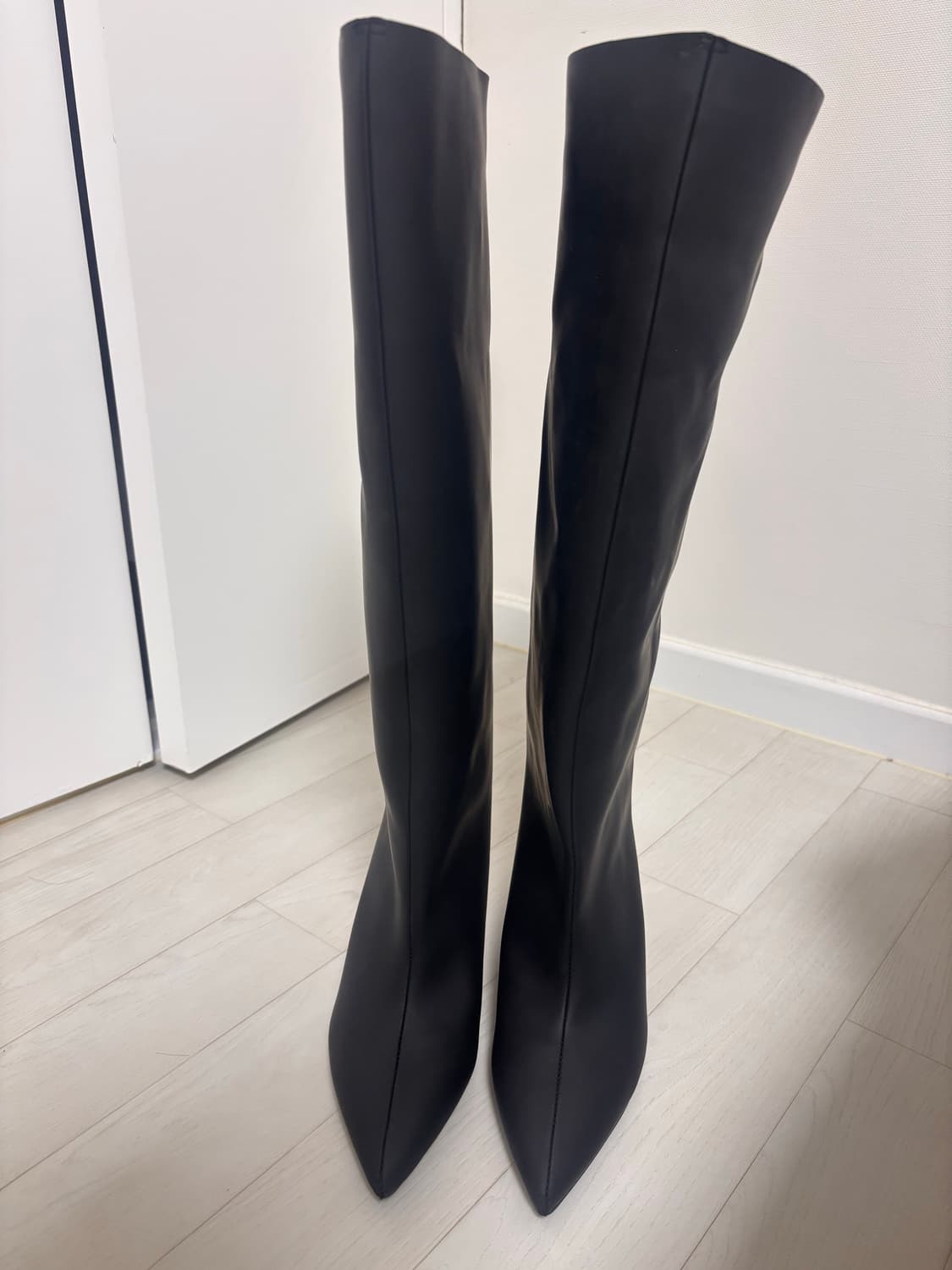 Yeezy robber boots 상품이미지3