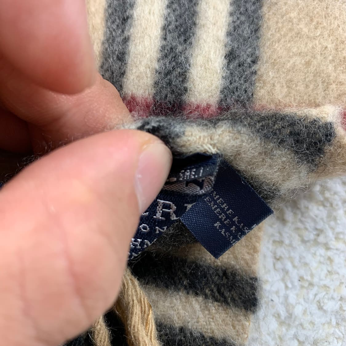 버버리 연베이지 노바체크 캐시미어 머플러 스카프 목도리 상품이미지5