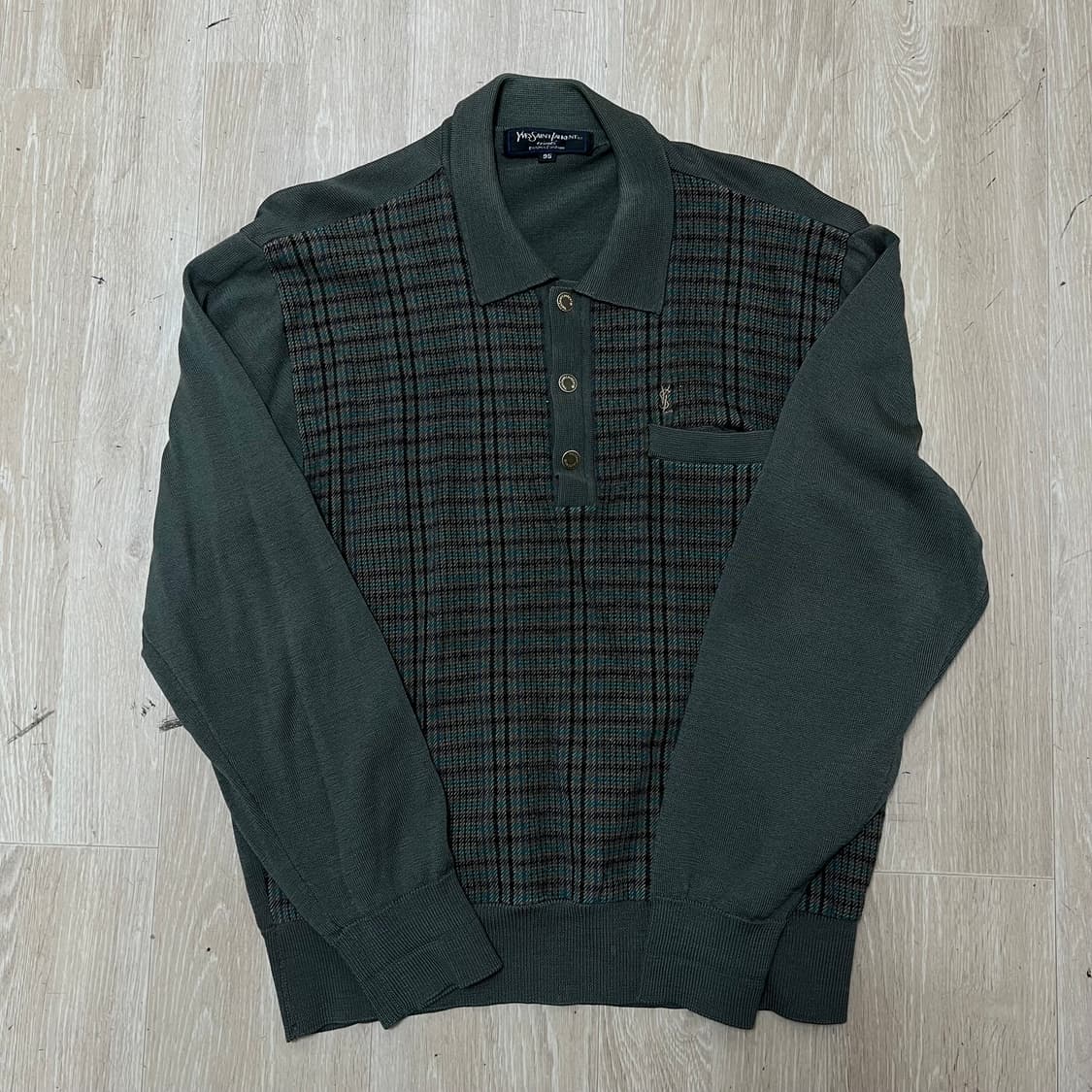 입생로랑 빈티지 멀티체크 자수 로고 카라 니트 M(95) 상품이미지1