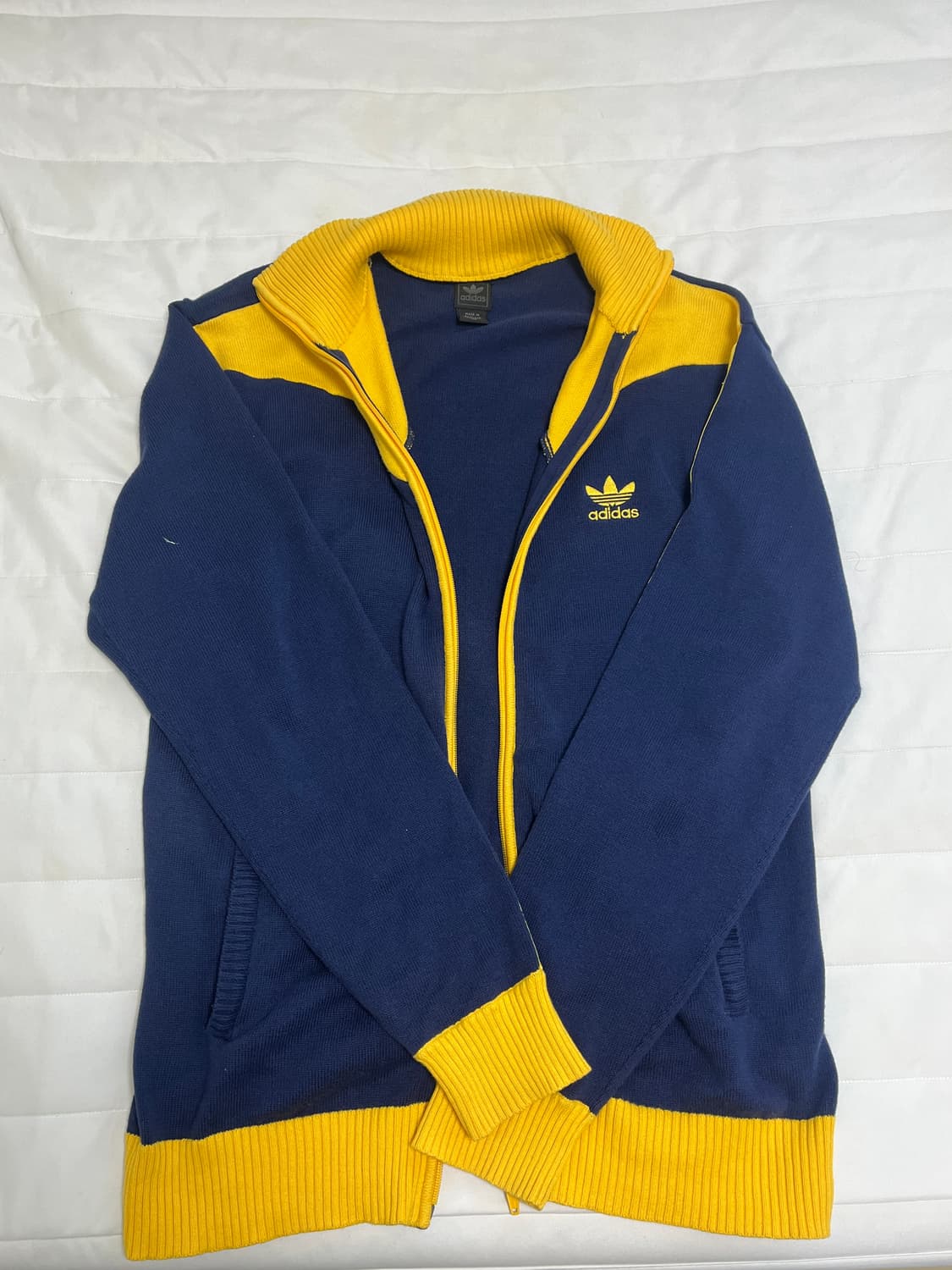 아디다스 삼선 트레포일 로고 배색 니트집업 네이비&옐로우 상품이미지4