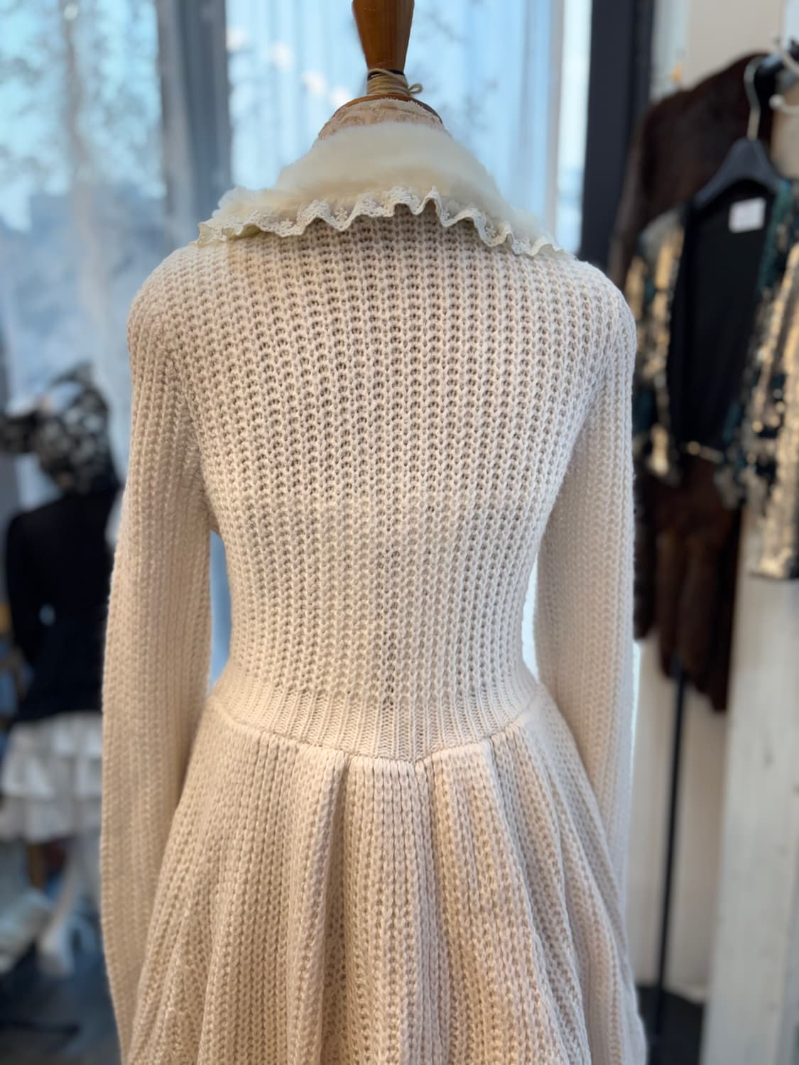 엑시즈팜 퍼 니트 롱가디건 상품이미지5