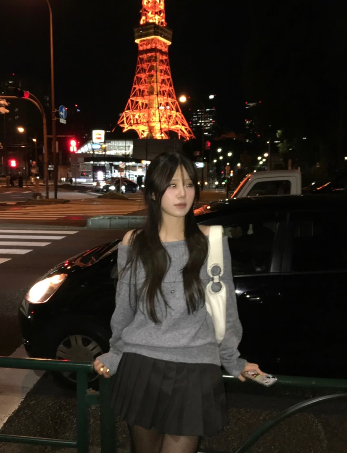 아워캐비넷  miu off knit 팝니다. 상품이미지1