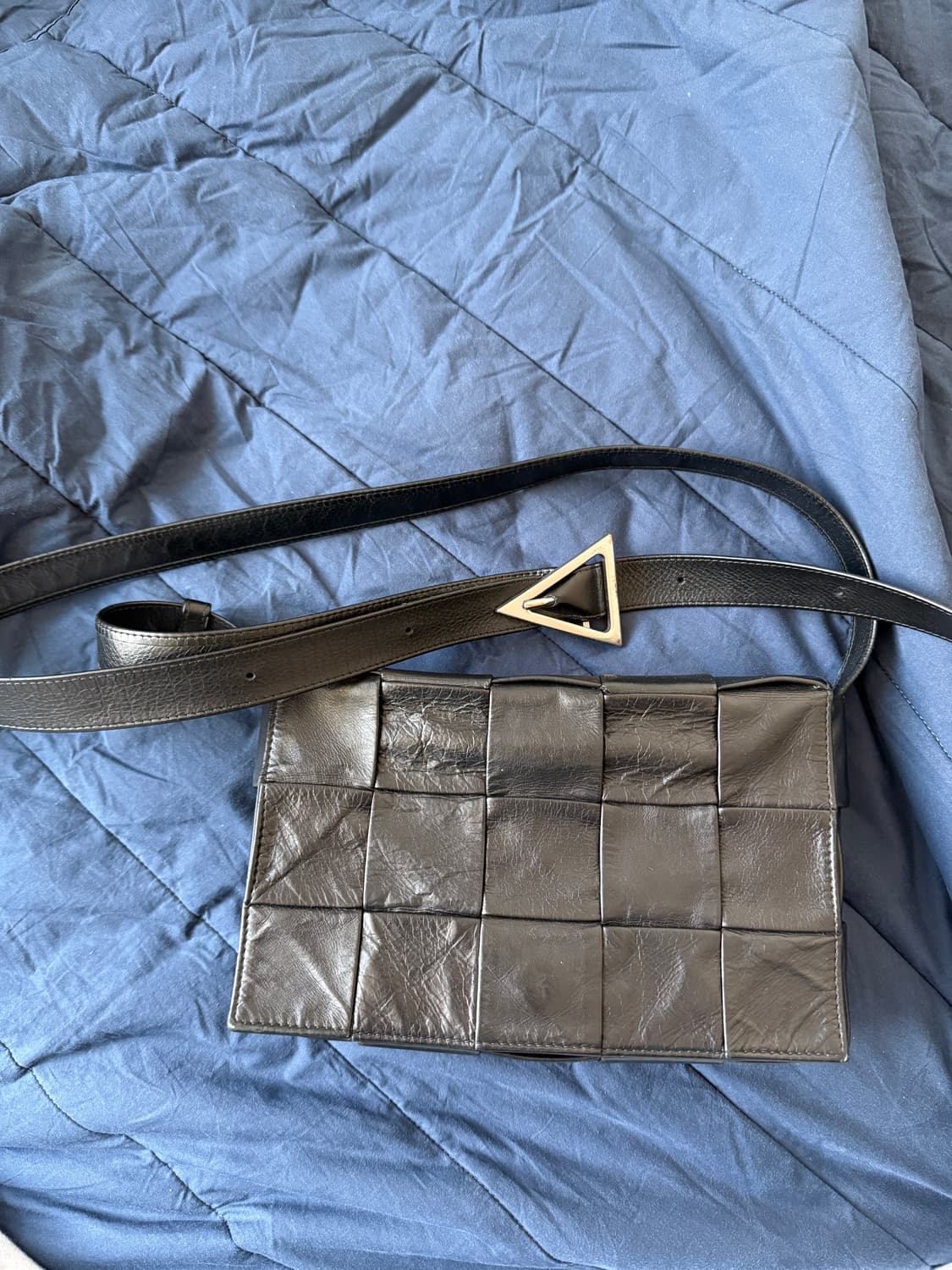 보테가베네타 레더 카세트백 블랙 상품이미지2