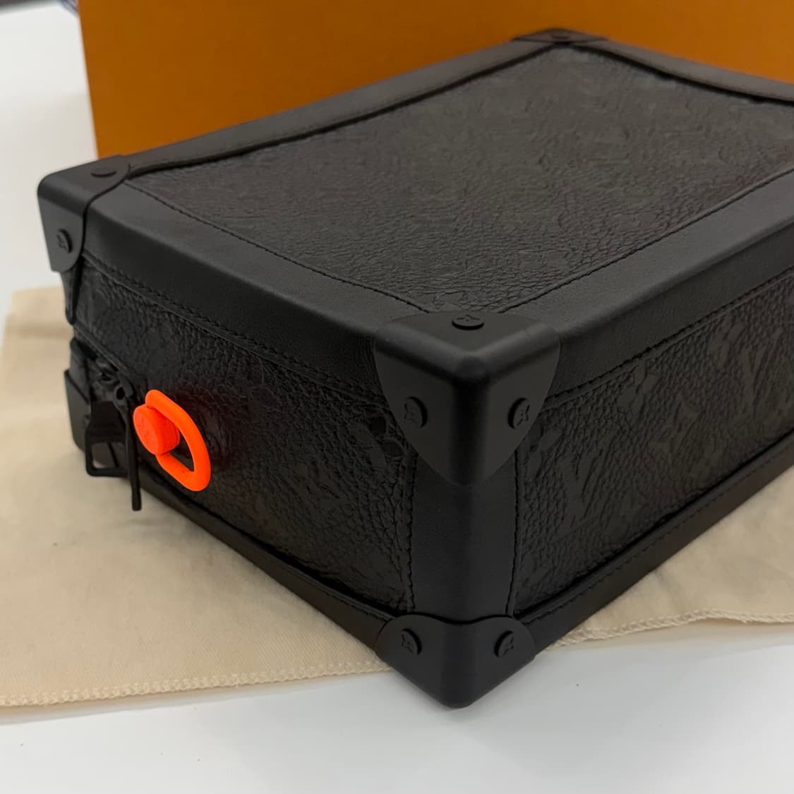 {OS}루이비통 토뤼옹 소프트 트렁크 상품이미지4