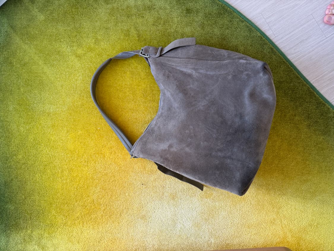 르메르 스웨이드 호보백 상품이미지3