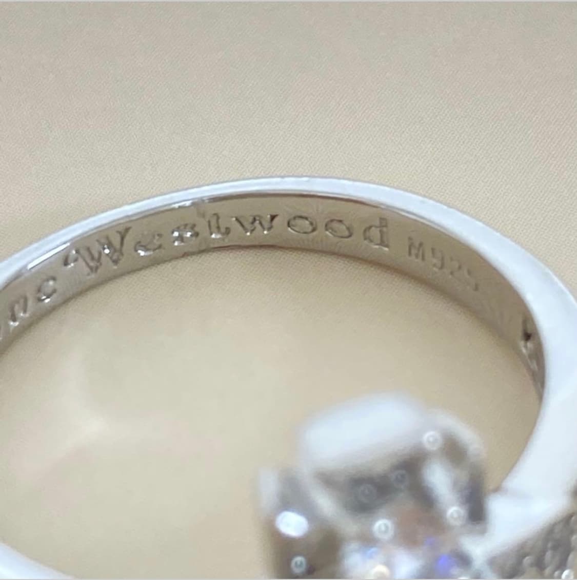 비비안웨스트우드 아카이브 화이트 크리스탈 orb링 반지 상품이미지4