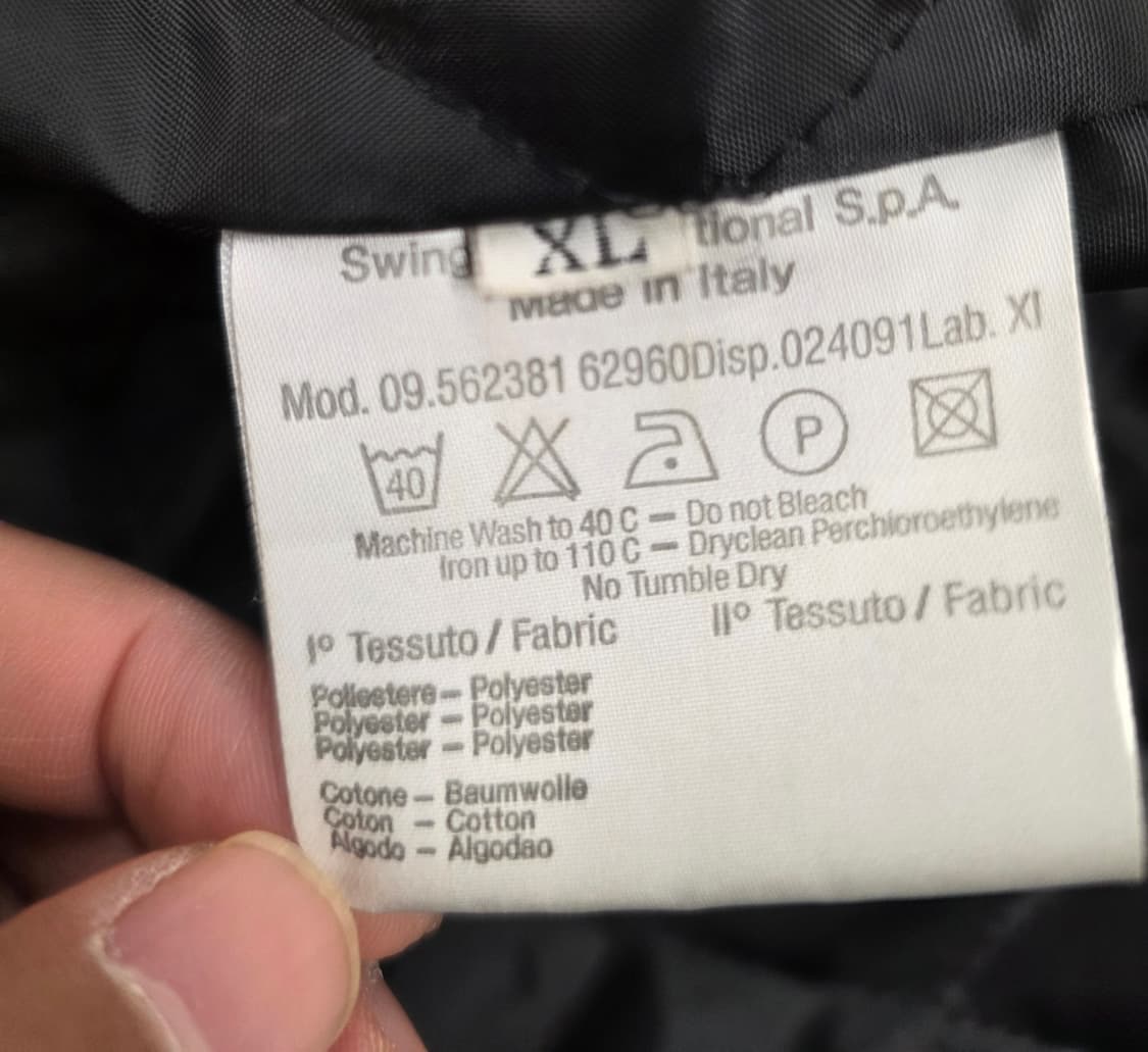 조르지오아르마니 남성 패딩코트자켓. 
싸이즈 105 XL
 상품이미지5