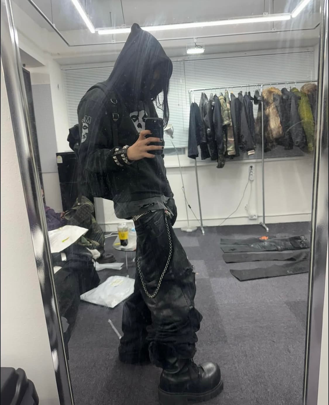 에모스탠스클럽 6포켓 배기 스웻 1싸 상품이미지2