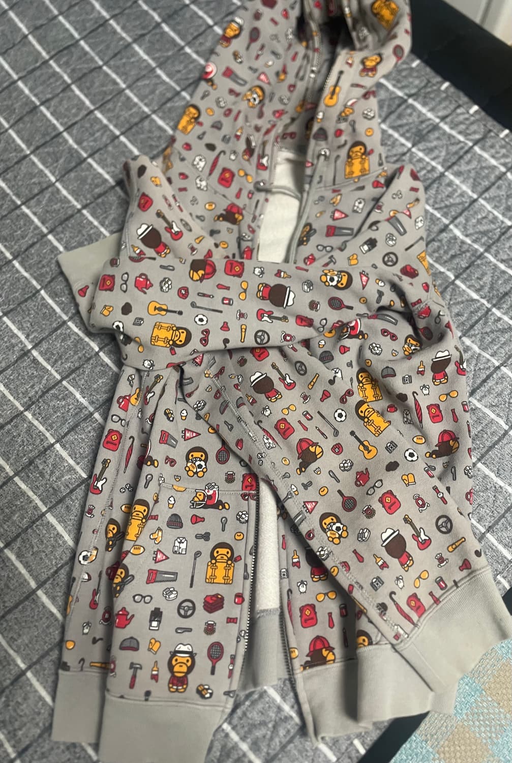 베이프 마일로 후드집업 상품이미지1