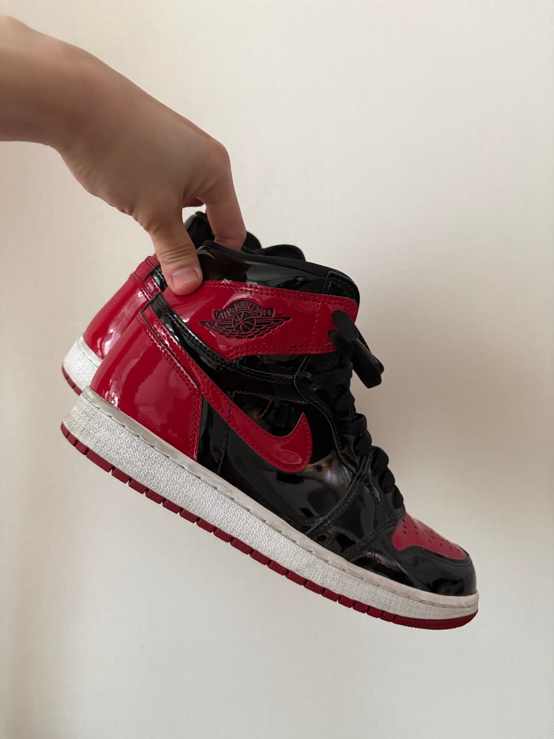 나이키 조던1 레트로 하이 OG 페이턴트 브레드 상품이미지2