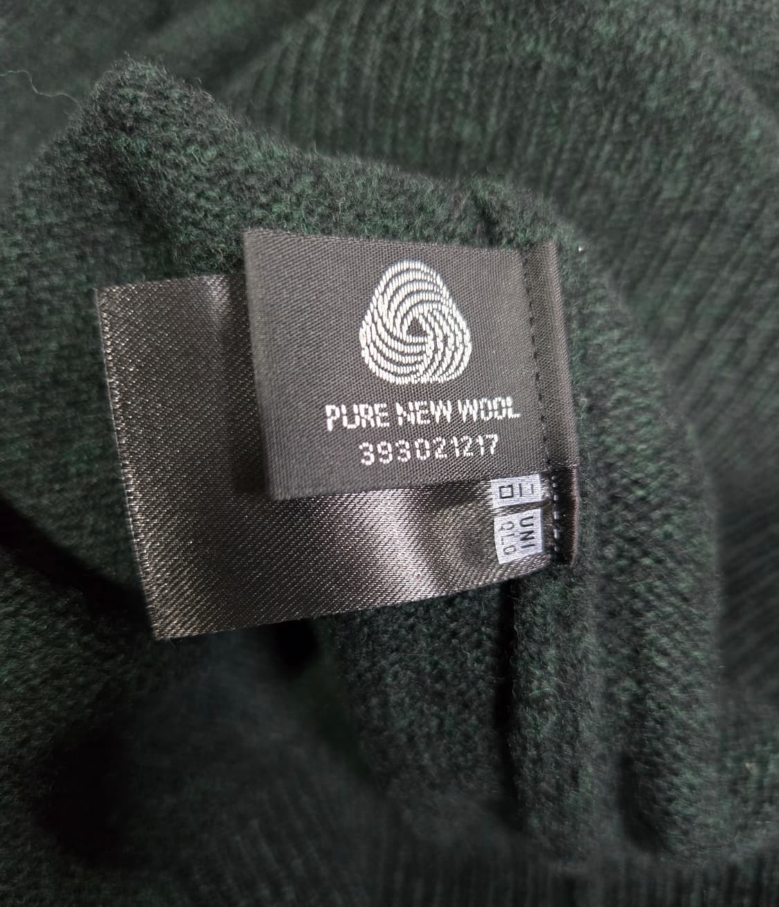 새상품/ 유니클로 일본판 램스울 브이넥 스웨터 95 상품이미지7