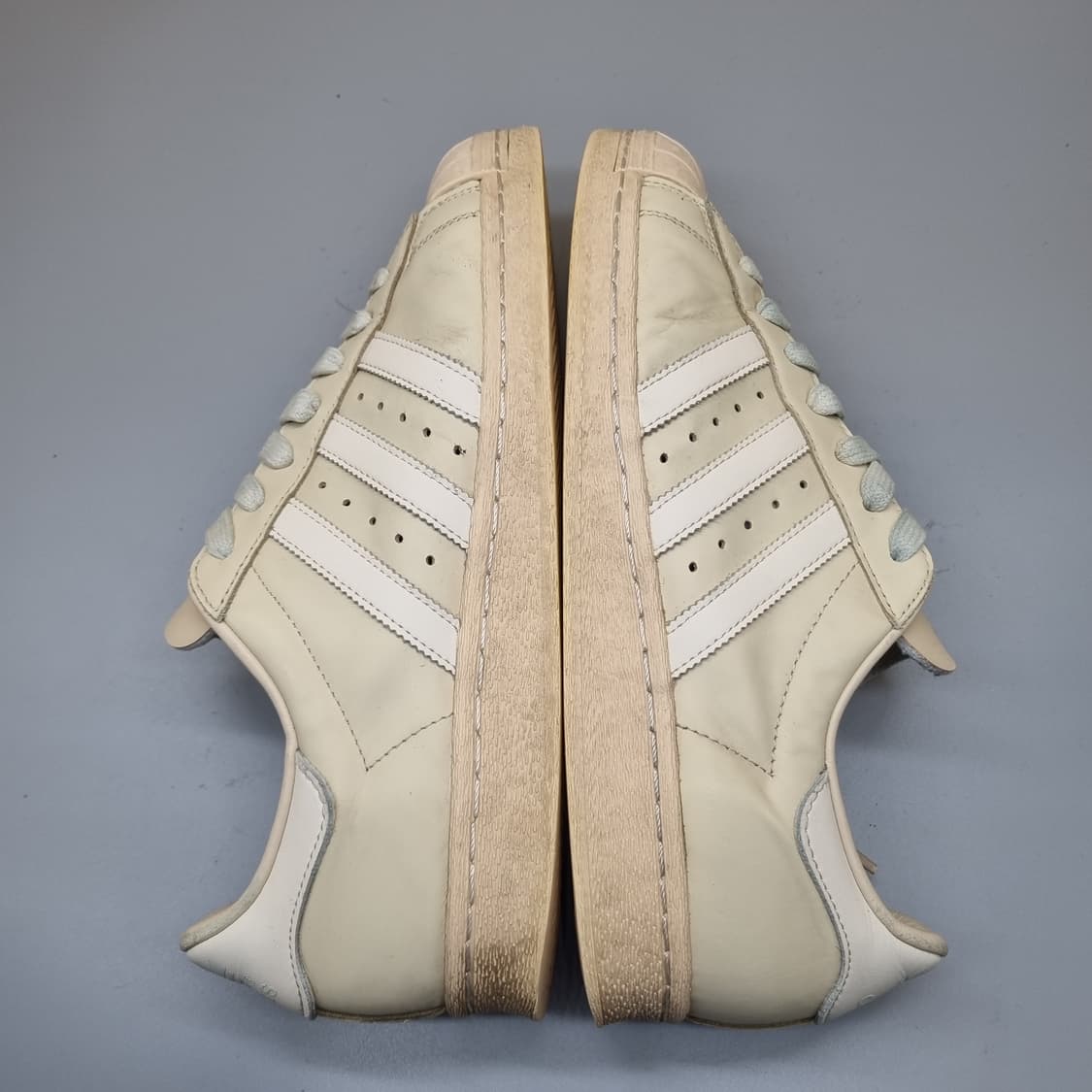 아디다스 슈퍼스타 베이지 남성스니커즈275 상품이미지5