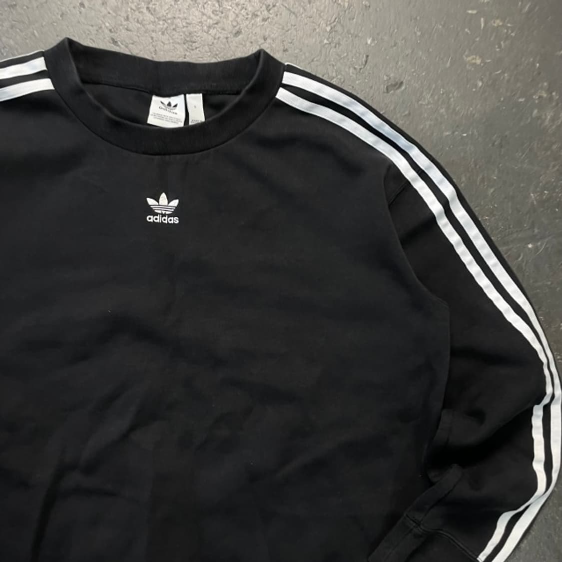 95 아디다스 미들로고 맨투맨 상품이미지2