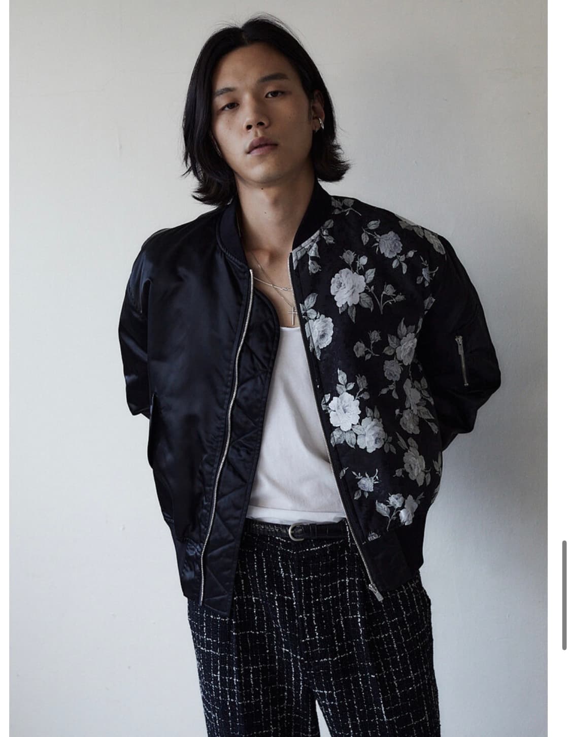 크러쉬어게인 블랙 로즈 봄버 상품이미지2