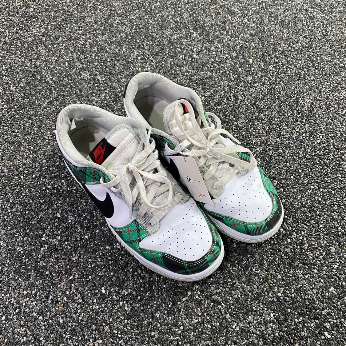 나이키 덩크 로우 타탄 플래드 화이트 앤 블랙  B3577  상품이미지1