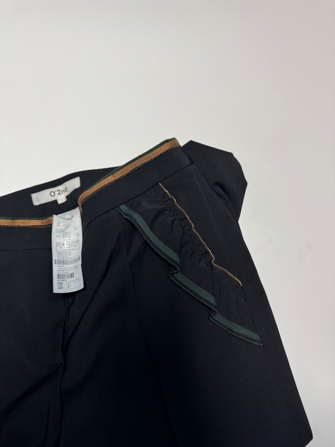 여성 오즈세컨 레이스 러플 슬랙스 팬츠 블랙 상품이미지4