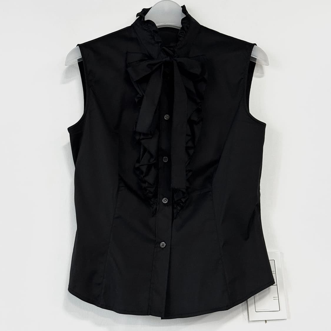 프라다 슬리브리스 러플 셔츠 상품이미지1