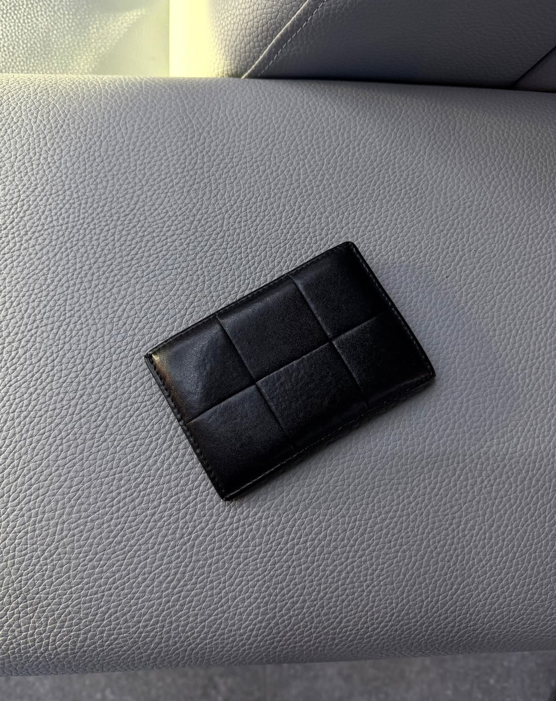 보테가베네타 맥시 인트레치아토 카드 지갑 상품이미지2