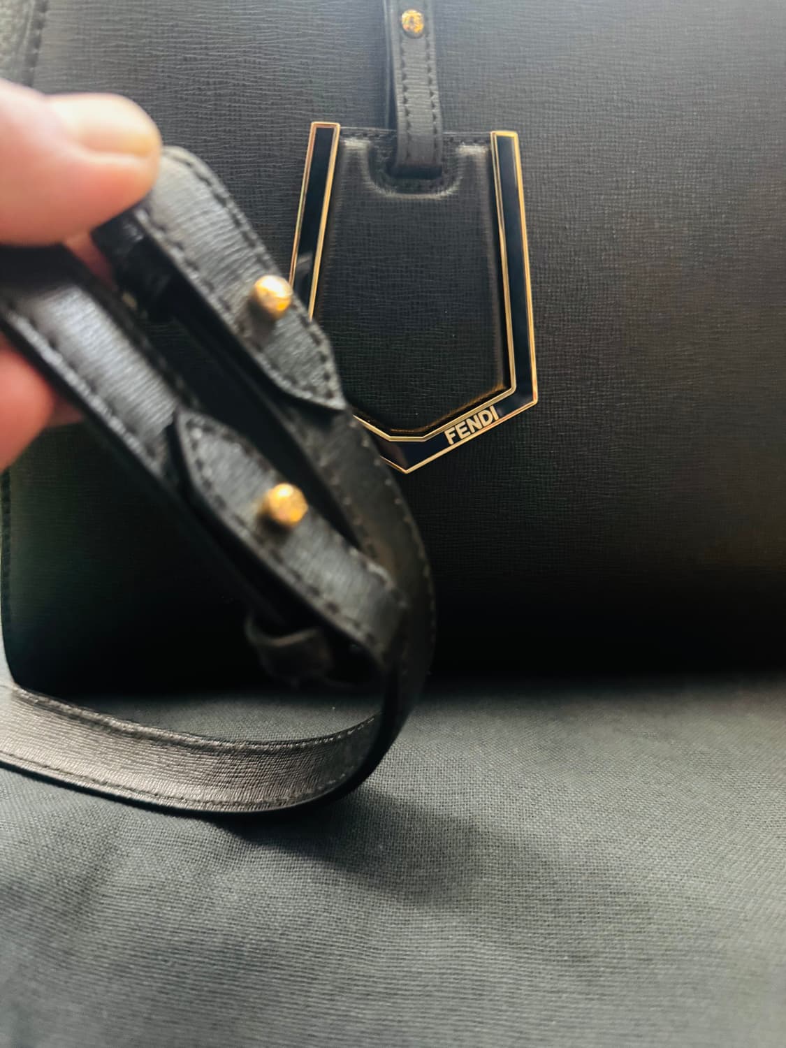 정품 펜디가방 크로스 토트 상품이미지7