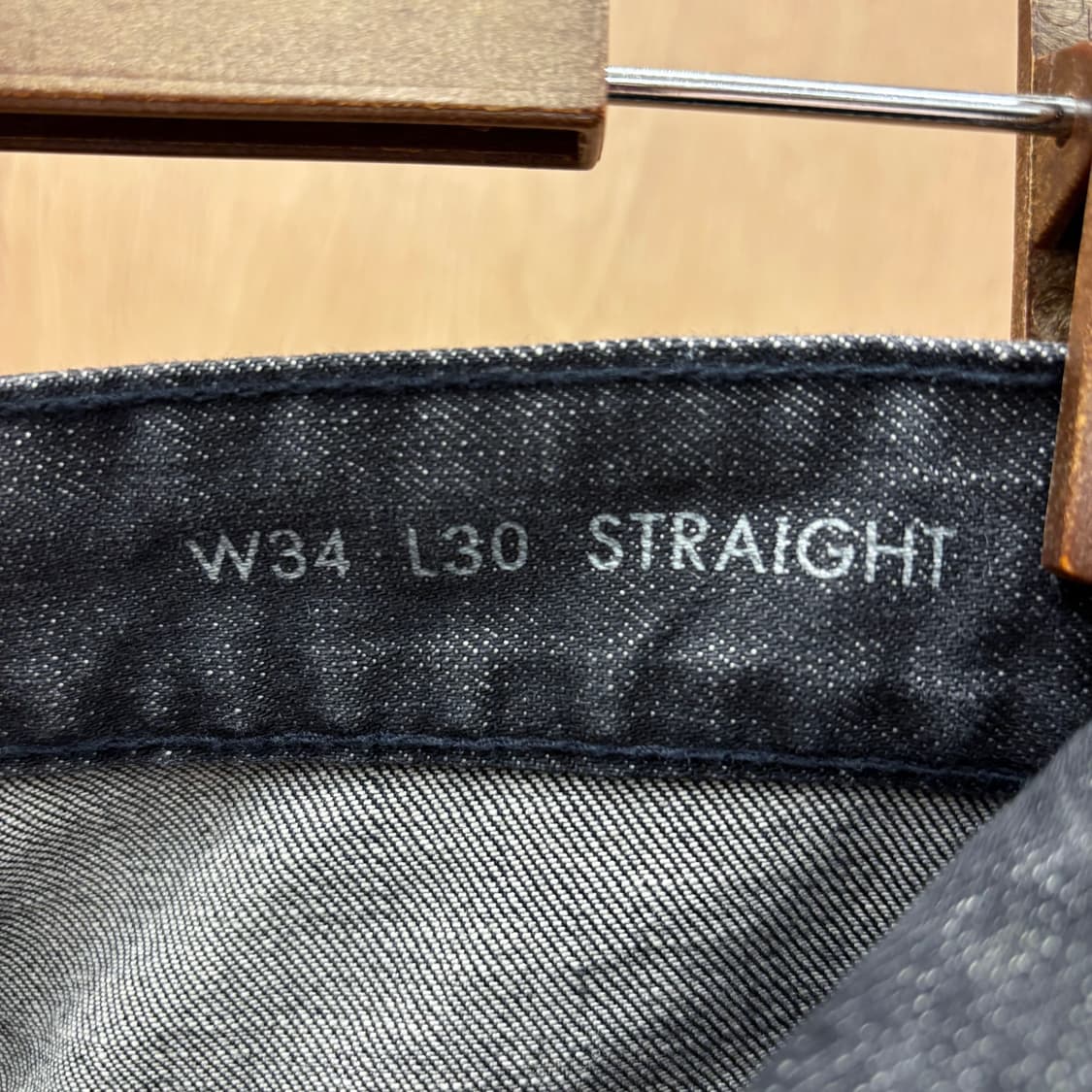 캘빈클라인 워싱 데님 팬츠 워치 포켓 밴딩 로고 디테일 스트레이트핏 흑청 상품이미지8