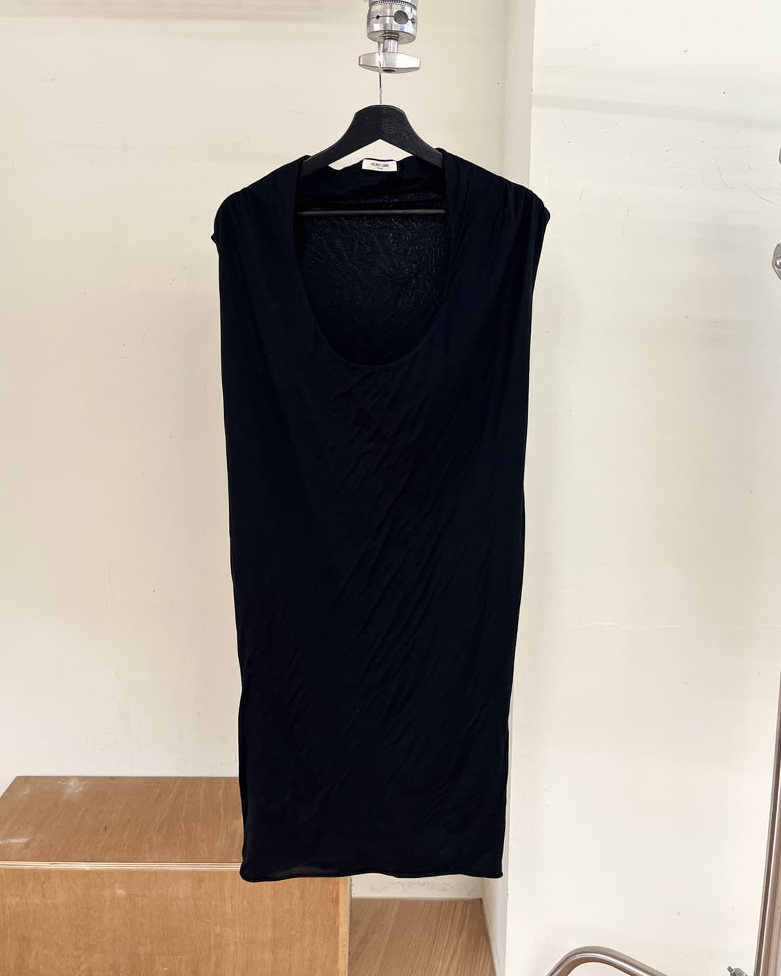 핼무트 랭 블랙 코튼 슬리브리스 드레스 상품이미지1