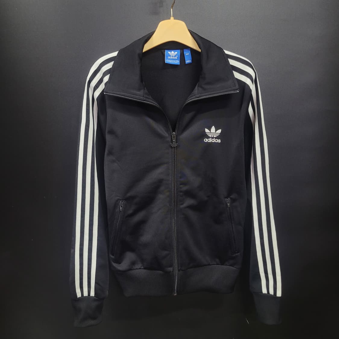 아디다스 불꽃 파이어버드 검흰 백로고 트랙탑 져지  상품이미지2