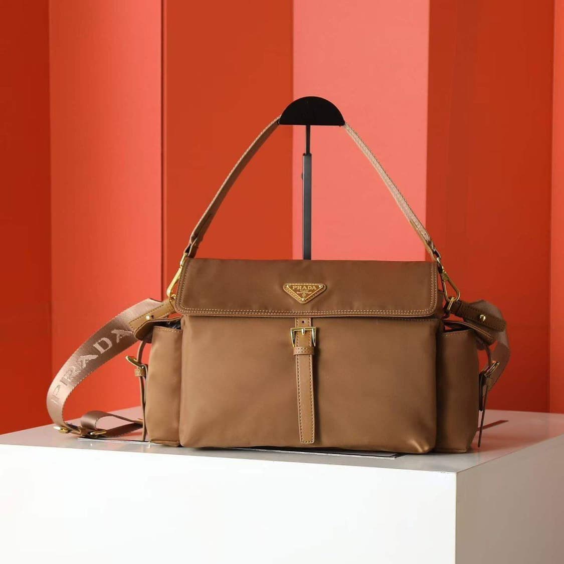 프라다 익스플로어(Prada Explore) 숄더백 상품이미지2