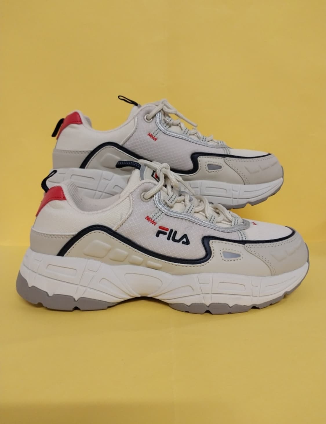 여성 휠라 아이보리 운동화 (250) 상품이미지3