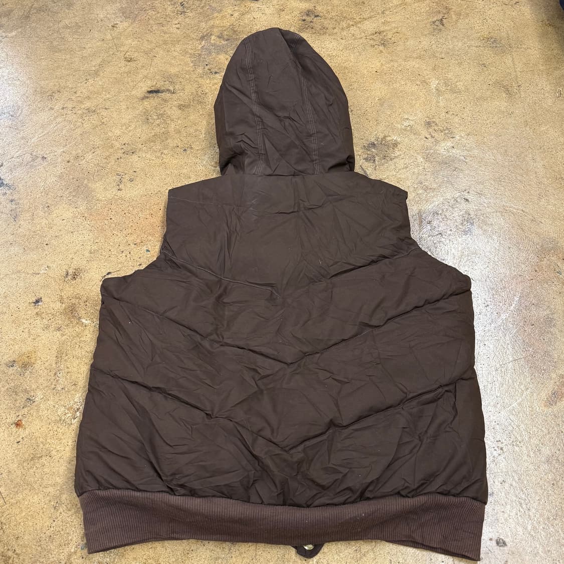아디다스 브라운 초코 털 조끼 패딩 상품이미지3