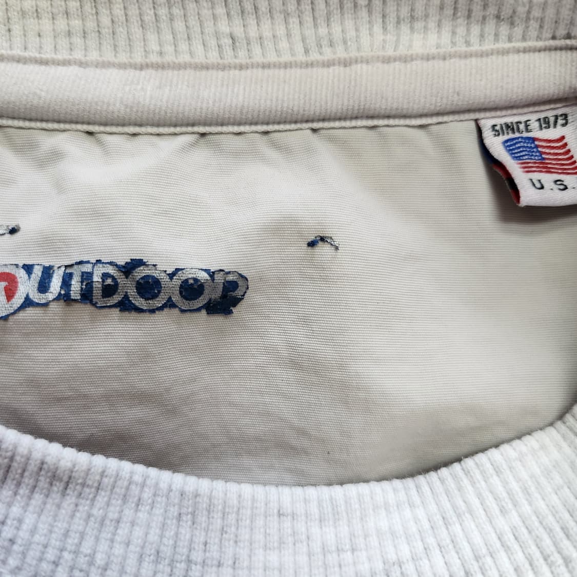 아웃도어 프로덕트 맨투맨 상품이미지2