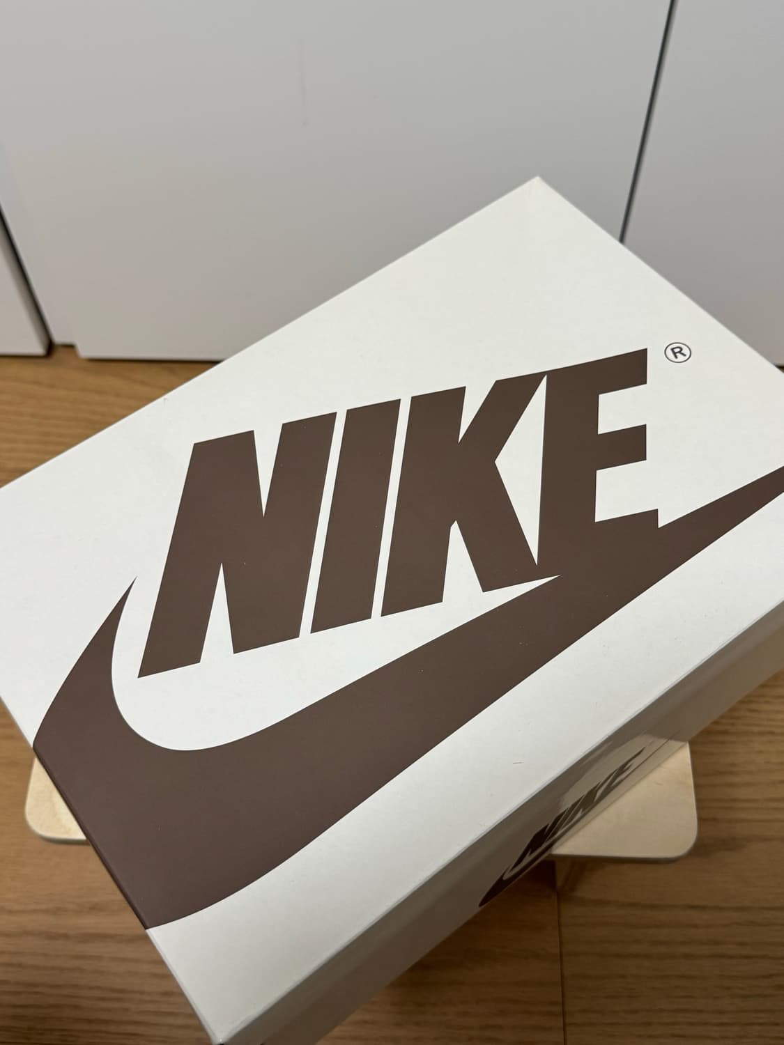 조던 1 x 트레비스 스캇 벨벳 브라운 앤 다크 모카 상품이미지9