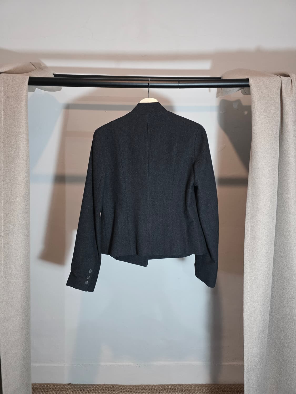 Theory Off-Center Buttons jacket 상품이미지3