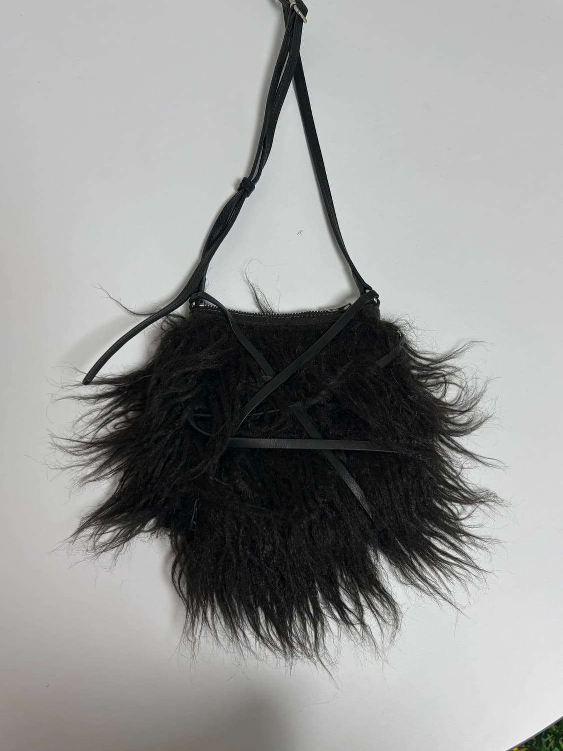 더콜디스트모먼트 크로스백 상품이미지6