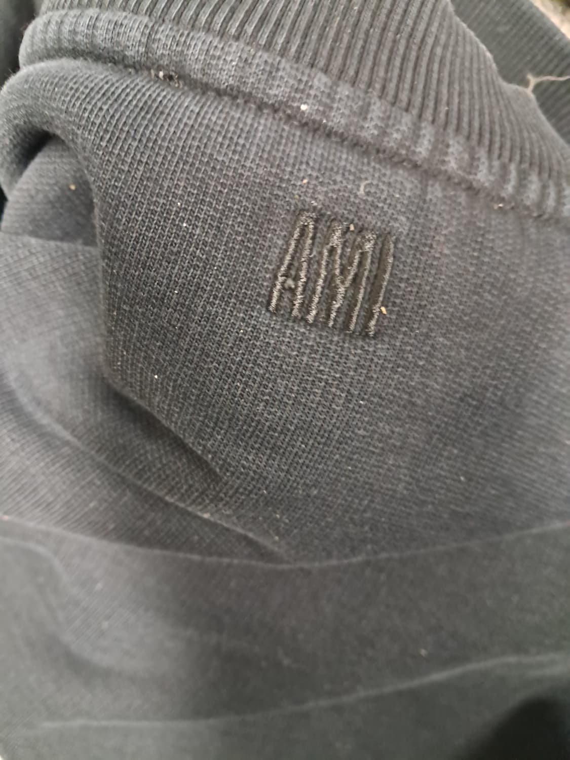 아미 스몰하트 블랙맨투맨 상품이미지5