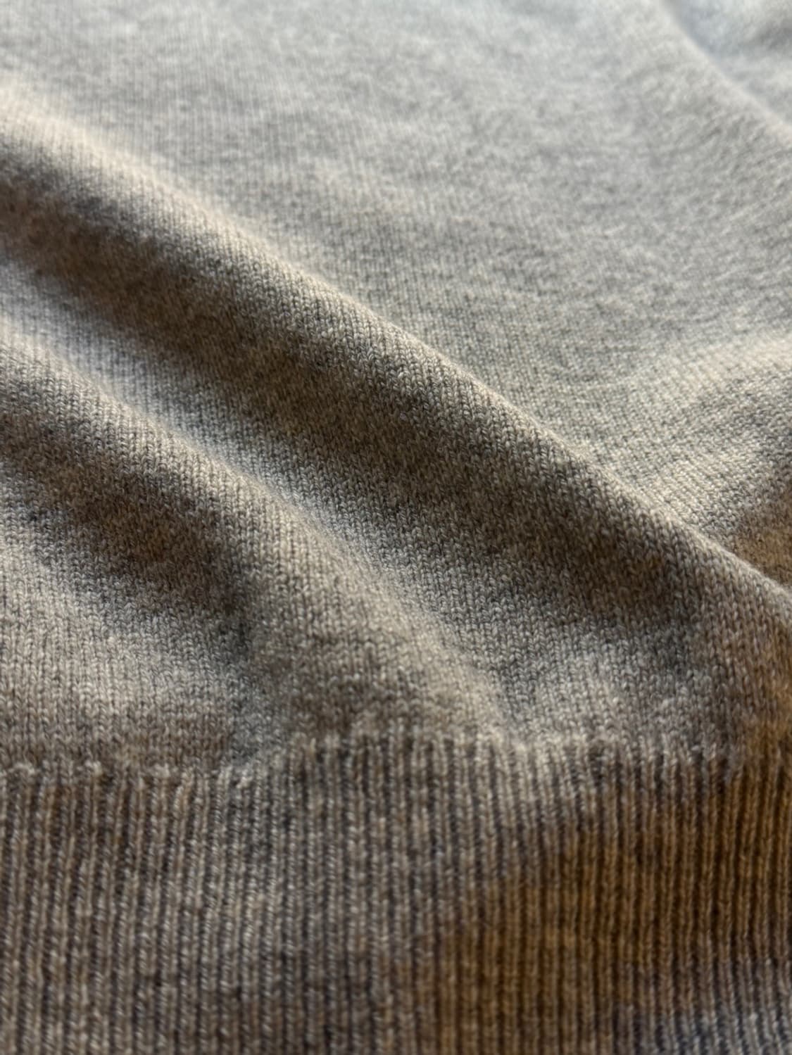 버버리 스코티쉬 브이넥 니트 105 상품이미지8